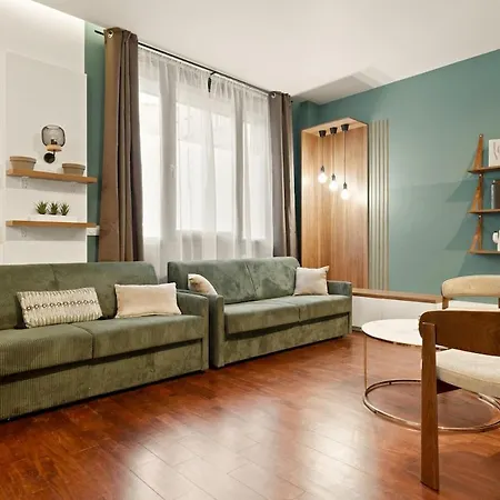 Refait A Neuf -8 Personne -paris * Paris